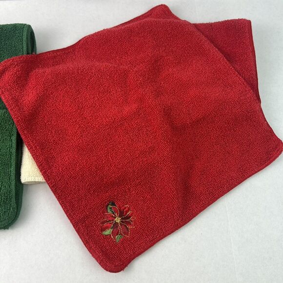 Christmas Decor Lot Of 5 Wash Rags Cloth Poinsettia Holly And Sled - Picture 6 of 6